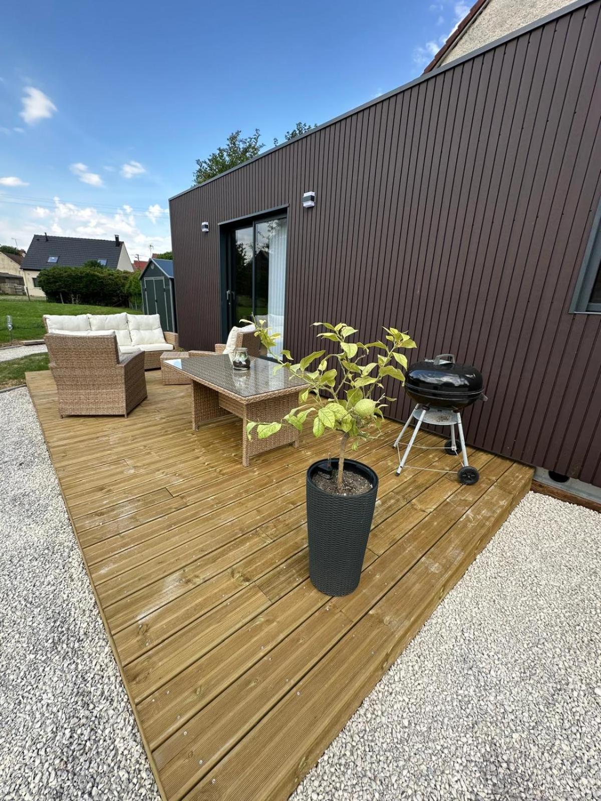 Velennes  Cottage Bungalow Le St Vel' מראה חיצוני תמונה
