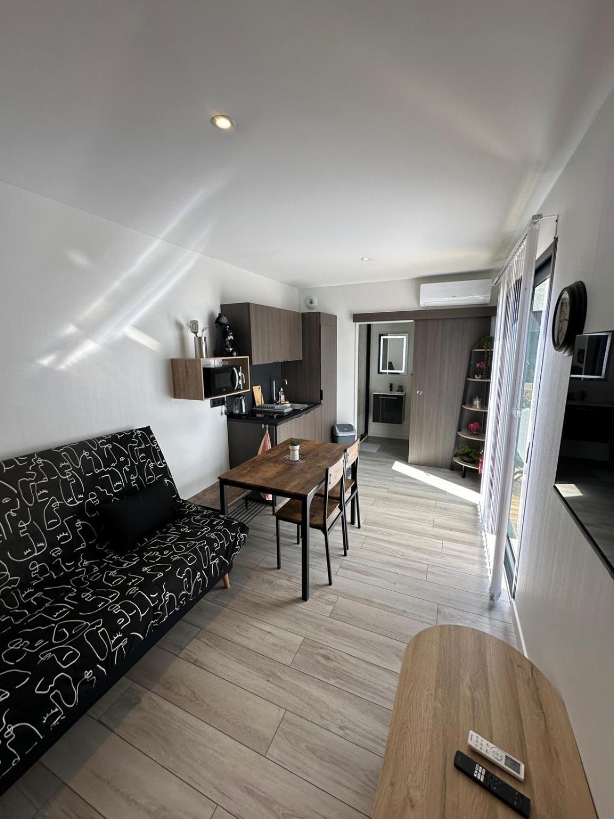 Velennes  Cottage Bungalow Le St Vel' מראה חיצוני תמונה