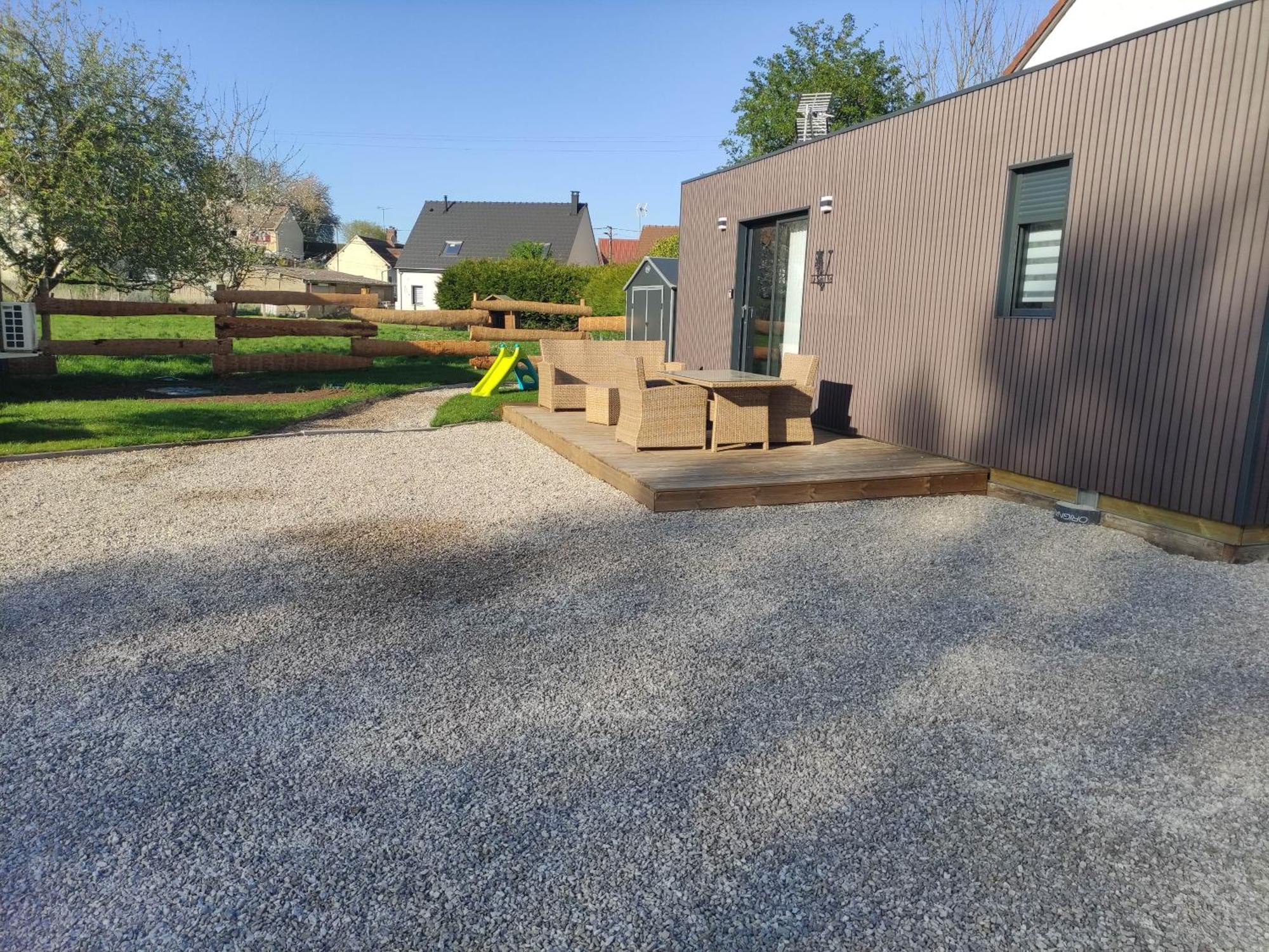 Velennes  Cottage Bungalow Le St Vel' מראה חיצוני תמונה